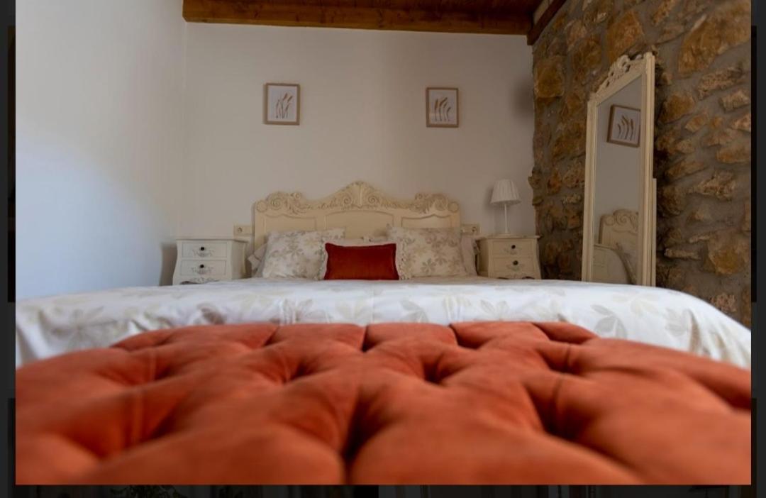 Hotel Rural En Las Cascadas De Tobera Buitenkant foto