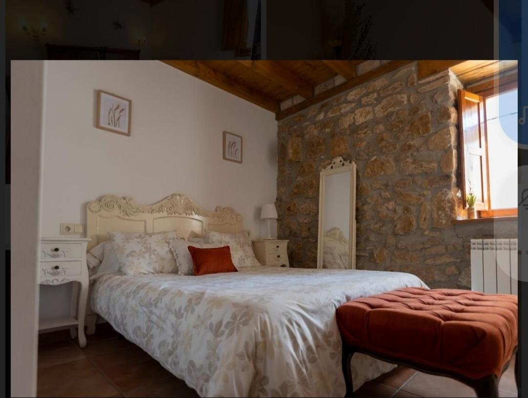 Hotel Rural En Las Cascadas De Tobera Buitenkant foto